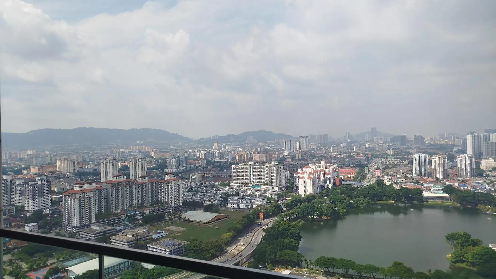 M City Ampang By Klcc View كوالالمبور شقة