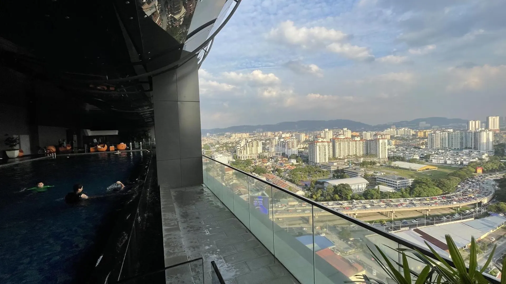 M City Ampang By Klcc View كوالالمبور ماليزيا